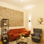 Chic In Historical Center Apartment