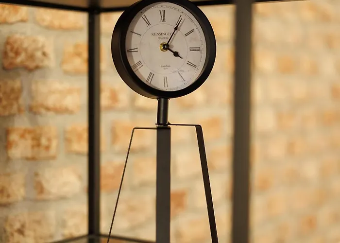 Chic In Historical Center