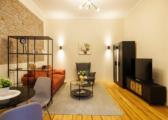 Chic In Historical Center Apartment *