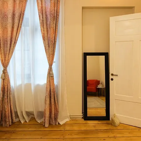 Chic In Historical Center Apartment